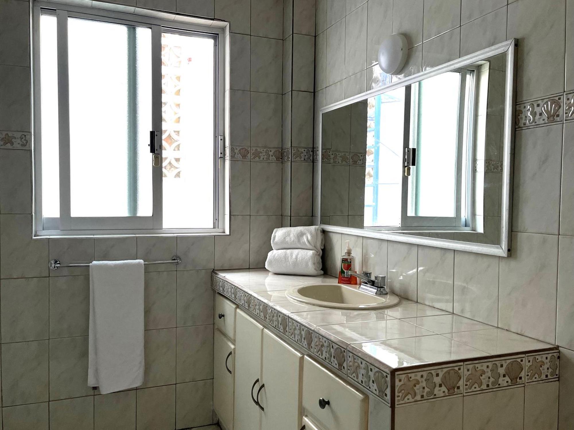 Casa Belisario - Pet Friendly Apartment Mazatlan Room photo
